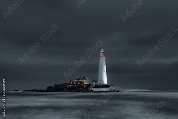 Fototapeta lighthouse at night