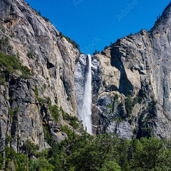 Obraz waterfall in yosemite