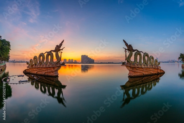 Obraz West Lake Dragons statue in Hanoi in early morning