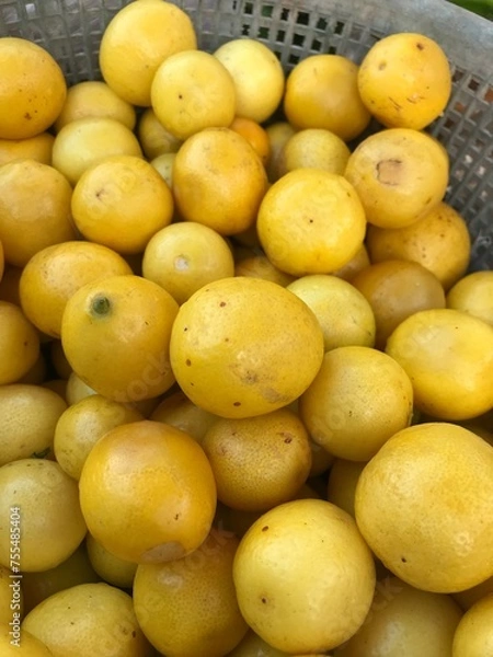 Obraz lemons in a market
