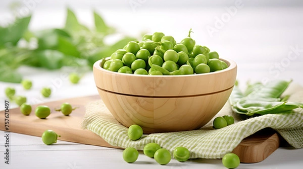 Fototapeta green peas in a bowl