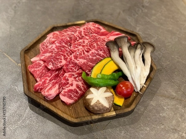 Obraz 소고기 식당 생고기 야채 채소 모둠