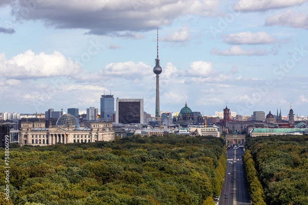 Fototapeta September 2022 - Panoramic view of Berlin, capital of Germany, Eu