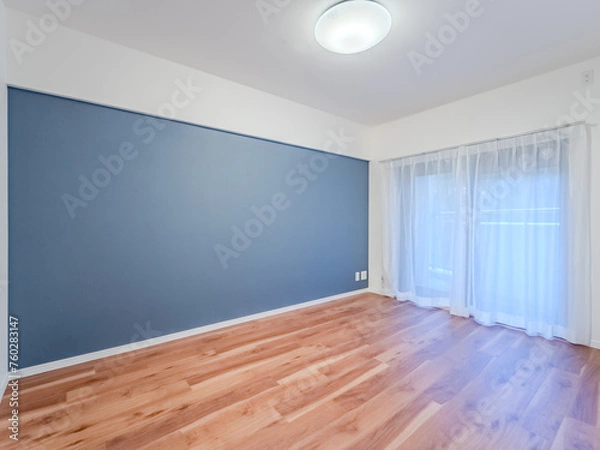 Obraz アクセントクロスのある洋室（ブルー）