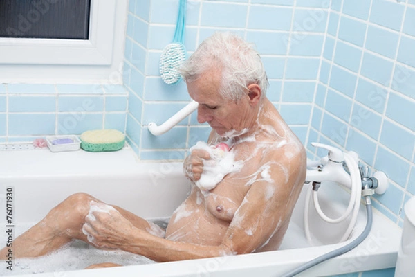 Obraz Senior man bathing