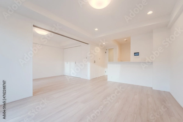 Fototapeta 広々とした二間続きのリビングルーム