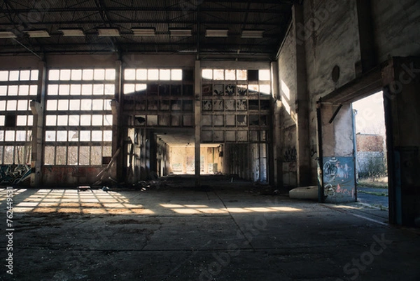 Obraz Old Abandoned Factory - Verlassener Ort - Beatiful Decay - Verlassener Ort - Urbex / Urbexing - Lost Place - Artwork - Creepy - High quality photo	