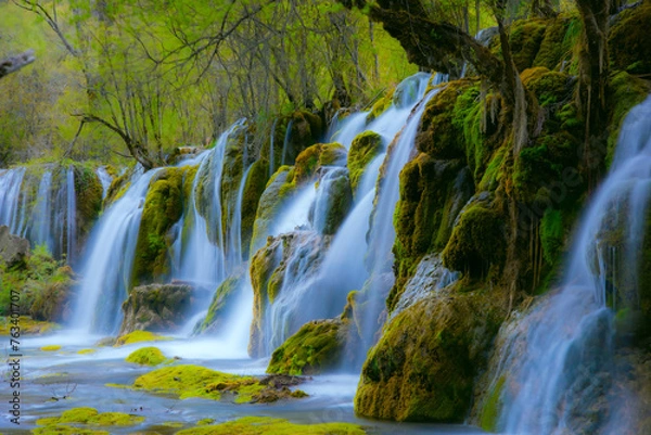 Fototapeta Jiuzhaigou Valley, Aba Qiang and Tibetan Autonomous Prefecture, Sichuan Province - Streams and waterfalls in the forest