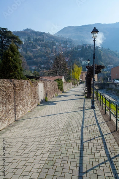 Obraz Street and pathway around Lake Como