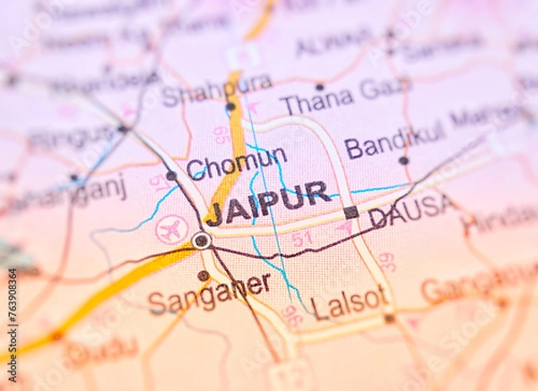 Fototapeta Jaipur on a map of India with blur effect.