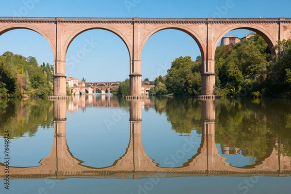 Fototapeta Bridge in Albi and its reflection