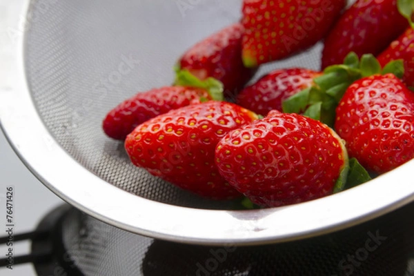Obraz strawberries in strainer
