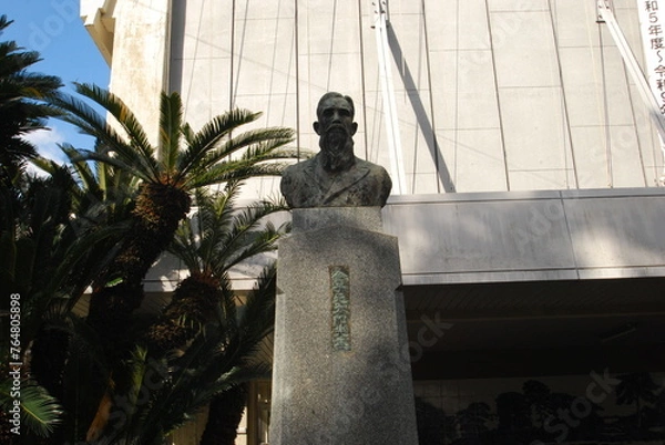 Obraz 学校、四国、愛媛、お堀、門