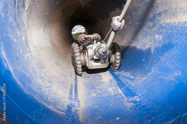 Obraz kamera w rurze