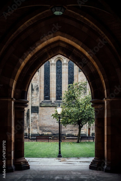 Fototapeta Archway to Lamp Post, Glasgow Scotland