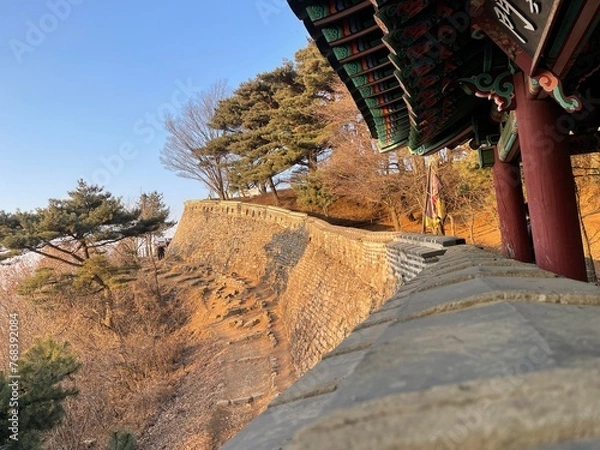 Fototapeta 아름다운 담을 갖고 있는 남한산성