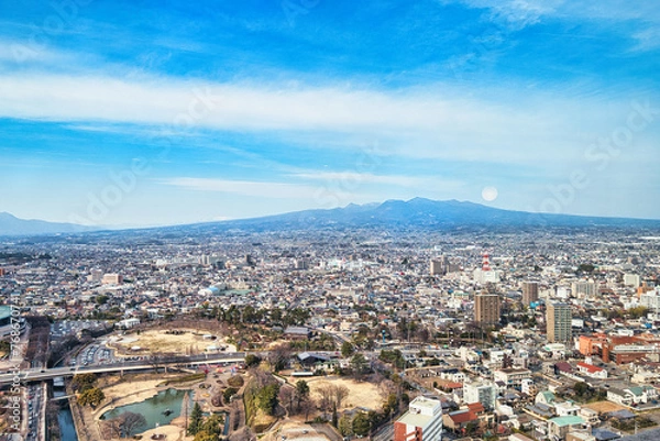 Obraz 群馬県庁の展望台から見える前橋の街並みと赤城山