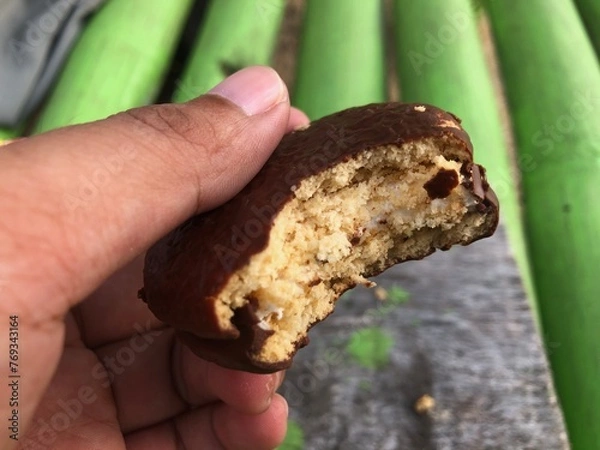 Fototapeta close up of chocolate marsmello