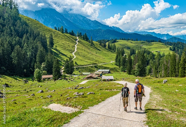 Obraz Wanderer auf der Königsbachalm im Nationalpark Berchtesgaden