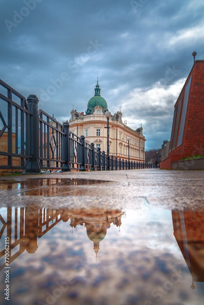 Obraz Bielsko-Biała architektura poczta odbicie w kałuży