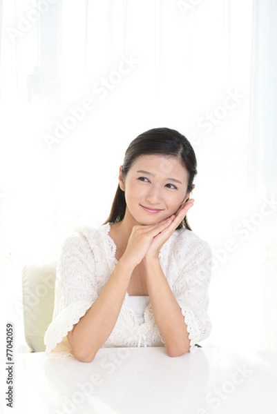 Fototapeta 寛ぐ女性