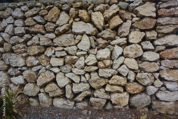 Obraz ungrouted stone masonry riprap wall 3