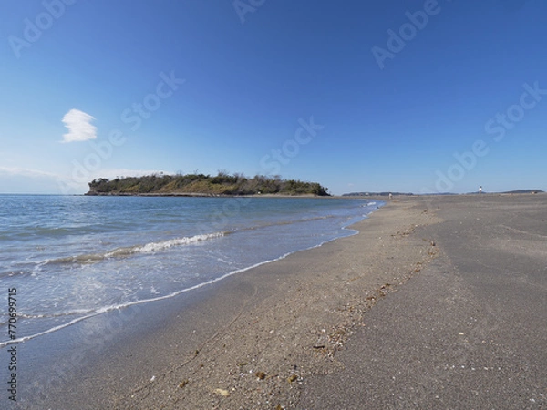 Fototapeta 快晴の千葉県館山市の沖ノ島