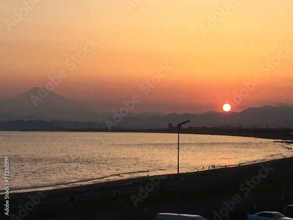Obraz 湘南海岸と夕日と富士山