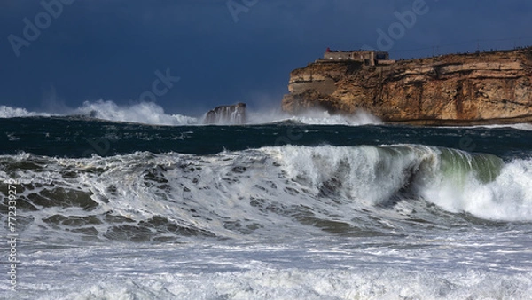 Fototapeta Brandung in Nazare`
