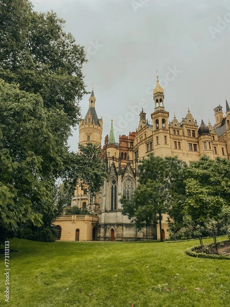 Fototapeta Photo of landscape and architecture of Schwerin Castle in Schwerin, northern Germany, Mecklenburg-Vorpommern