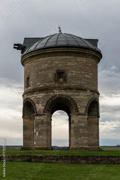 Fototapeta Chesterton Windmill in with a incoming storm on the background