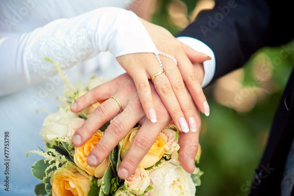 Obraz two hands with wedding rings