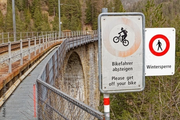 Fototapeta Warnings on Wiesen Viaduct