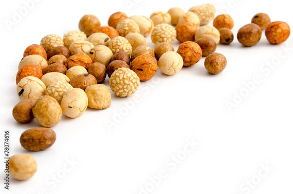 Fototapeta Japanische Erdnüsse im Teigmantel