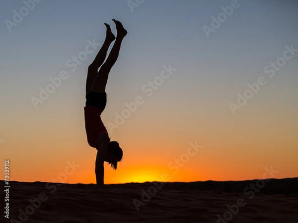 Obraz Sunrise handstand