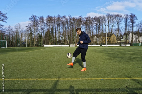 Obraz Fussballplatz mit freier Werbung