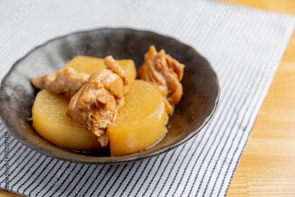 Fototapeta 鶏肉と大根の煮物