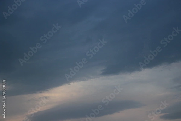 Fototapeta 春の空〜荒れ模様〜
