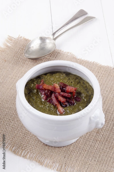 Obraz callaloo soup with grilled bacon bits