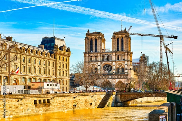 Obraz Notre Dame de Paris. Fabulous, magnificent Paris in early spring.