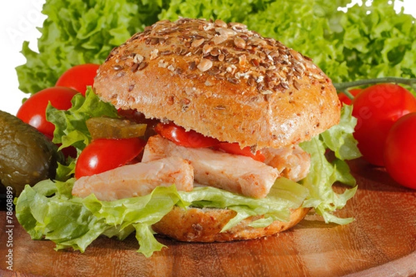 Obraz Körnerbrötchen mit gebratenem Hühnerfleisch