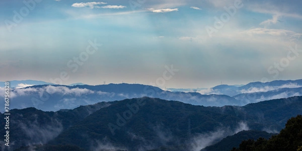 Obraz 雨上がりの山々