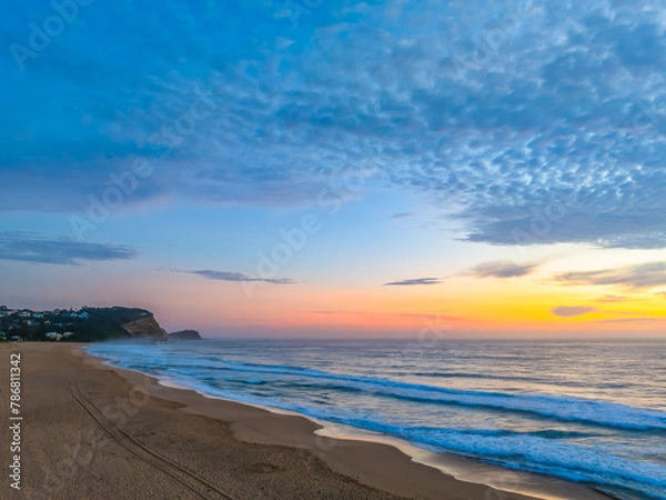 Obraz Hazy Summer Sunrise at the seaside with high cloud