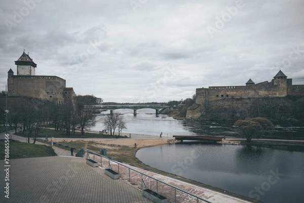 Fototapeta Narva is a municipality and city in Estonia. It is located in the Ida-Viru County, at the eastern extreme point of Estonia, on the west bank of the Narva river which forms the Estonia–Russia intern