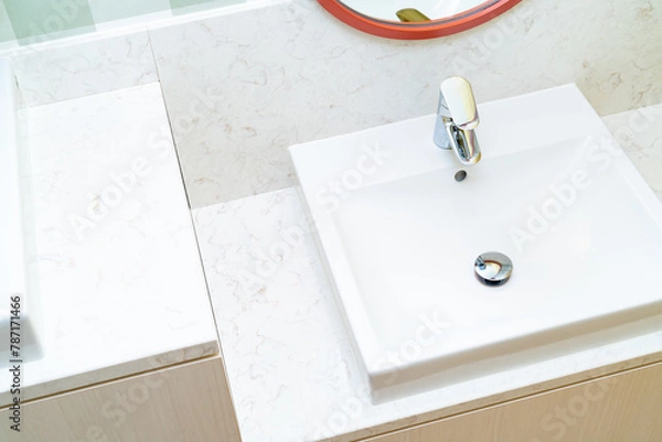 Obraz 子供用の手洗い場の写真。洗面所のイメージ。