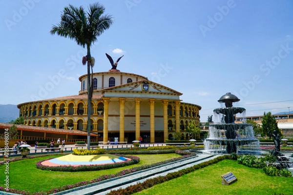 Fototapeta Cundinamarca, Colombia 13 de abril de 2024. Parque Jaime Duque cerca de Bogotá con una copia del Taj Mahal, las antiguas siete maravillas y lagos