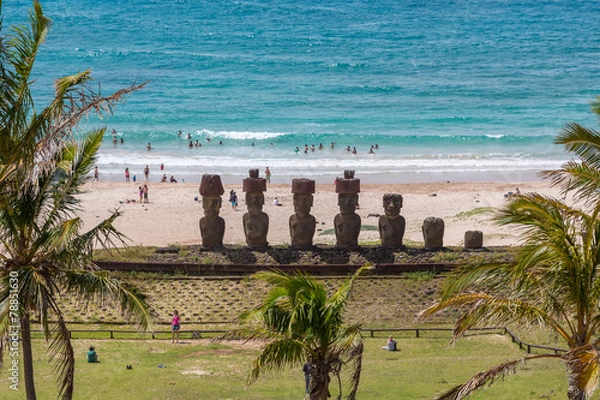 Obraz Moaïs - plage d'Anakena