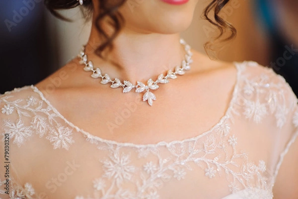 Obraz a woman's neck line on her wedding day