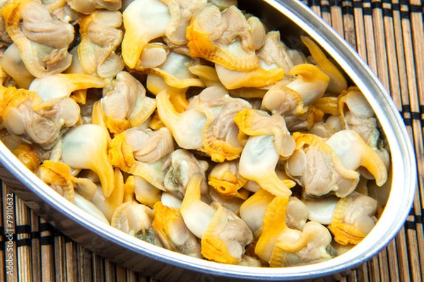 Fototapeta berberechos en lata de conserva