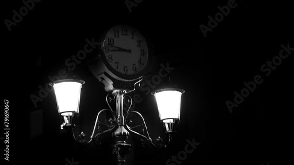 Fototapeta clock in the dark